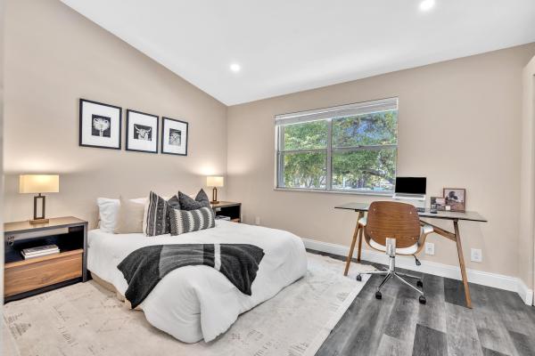 Edgewater Townhomes, 1801 NE 15th Ave, Fort Lauderdale, Florida 33305, image 2