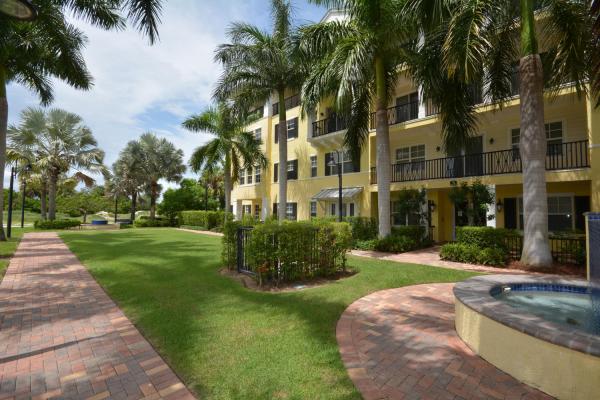 The Residences At Latitude Delray Beach, 229 N Latitude Cir, Delray Beach, Florida 33483, image 3