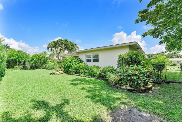 Coco Wood Lakes, 6396 Whispering Wind Way, Delray Beach, Florida 33484, image 2