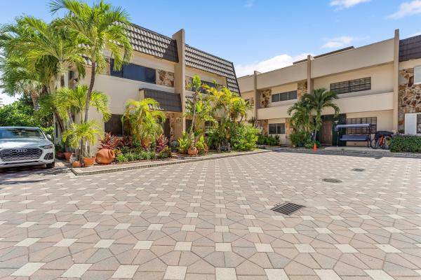 Surfside Villas, 8956 Collins Ave #4, Surfside, Florida 33154, image 3