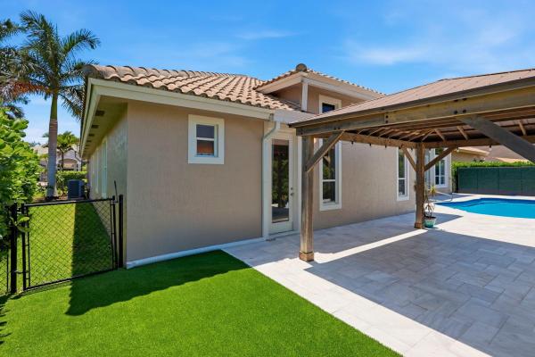 Crystal Pointe, 21653 Marigot Dr, Boca Raton, Florida 33428, image 3