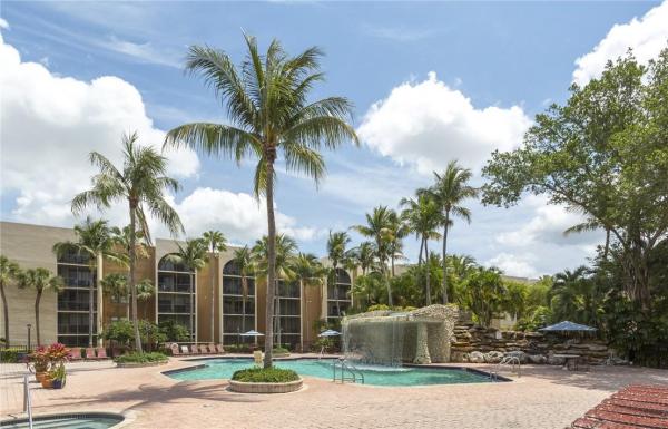 Aventura Harbor, 19477 NE 10th Ave #512, North Miami Beach, Florida 33179, image 1