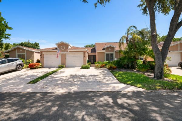 Eastgate At Whisper Walk, 8236 Summerbreeze Ln, Boca Raton, Florida 33496, image 3