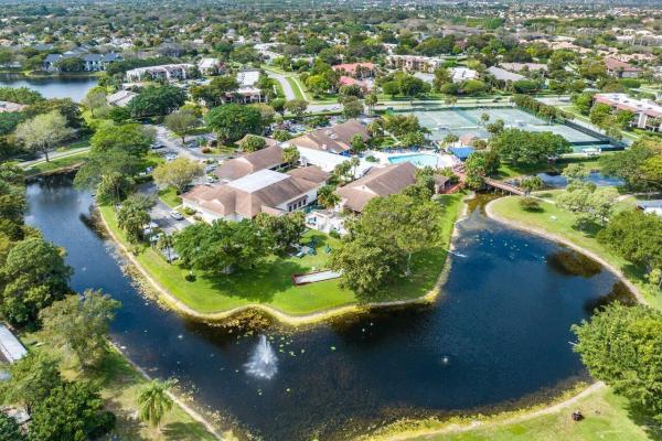 10092 Cedar Point Blvd #204, Boynton Beach, Florida 33437, image 1
