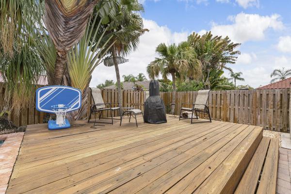 Cypress Glen, 10662 NW 7th Pl, Coral Springs, Florida 33071, image 2