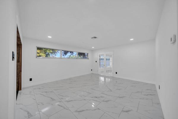 Willow Lake, 139 E Lake Dr, Lehigh Acres, Florida 33936, image 2