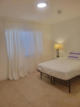 Poinciana Court Townhomes, 2101 SE 4th Ave, Fort Lauderdale, Florida 33316, image 3
