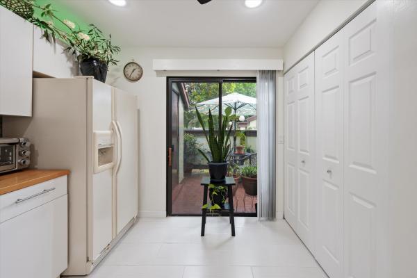 Strathmore Gate West, 291 Amber Ct, Royal Palm Beach, Florida 33411, image 2