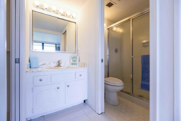 Washington Tower, 2000 Presidential Way #702, West Palm Beach, Florida 33401, image 1