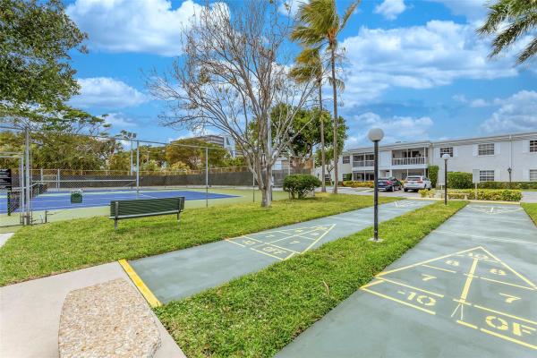 Bay Colony Club, 6449 Bay Club Dr #3, Fort Lauderdale, Florida 33308, image 3