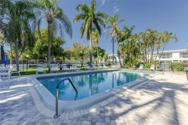 Bay Colony Club, 6449 Bay Club Dr #3, Fort Lauderdale, Florida 33308, image 2