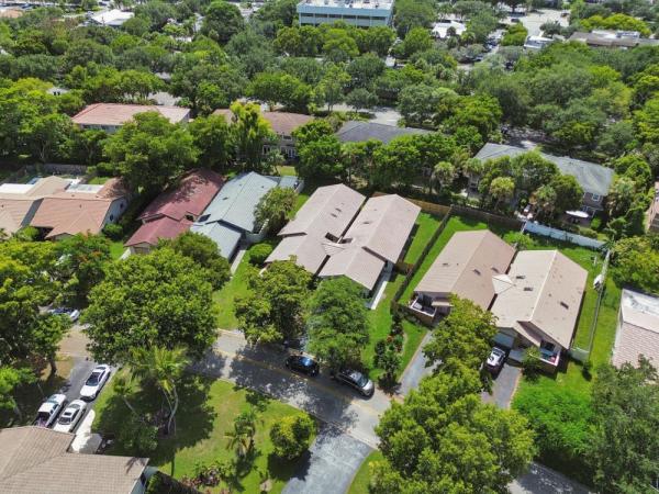 Coral Springs University Drive, 1722 NW 93rd Ter, Coral Springs, Florida 33071, image 2