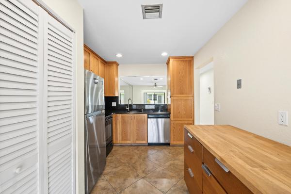 Camelot Village, 6673 Moonlit Dr, Delray Beach, Florida 33446, image 2