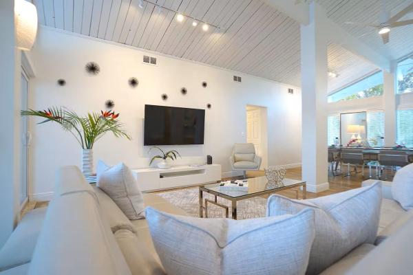 Pine Crest, 1000 NE 8th St, Pompano Beach, Florida 33060, image 1