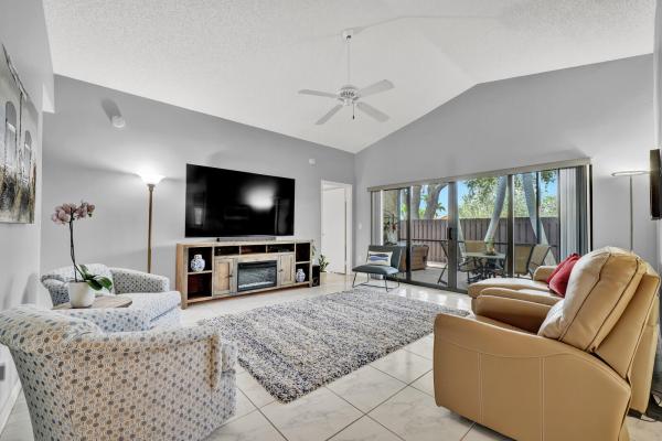Rainberry Lake, 1735 NW 21st Ct, Delray Beach, Florida 33445, image 2
