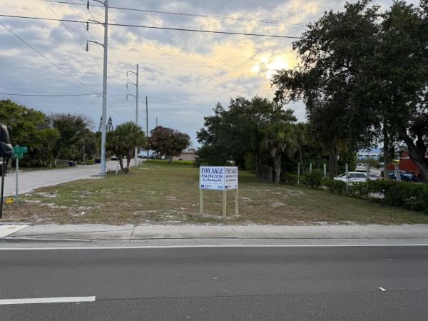 Edgartown, 408 Ave, Fort Pierce, Florida 34950, image 1