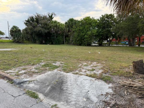 Edgartown, 408 Ave, Fort Pierce, Florida 34950, image 2