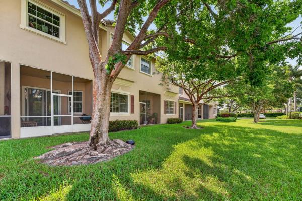 Rolling Hills Golf And Tennis Club, 3355 Lakeside Dr #31, Davie, Florida 33328, image 3