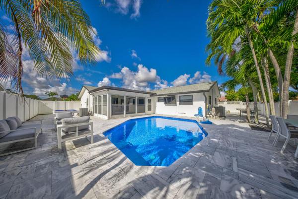 Waterford Homes, 2831 SW 13th Ct, Deerfield Beach, Florida 33442, image 1