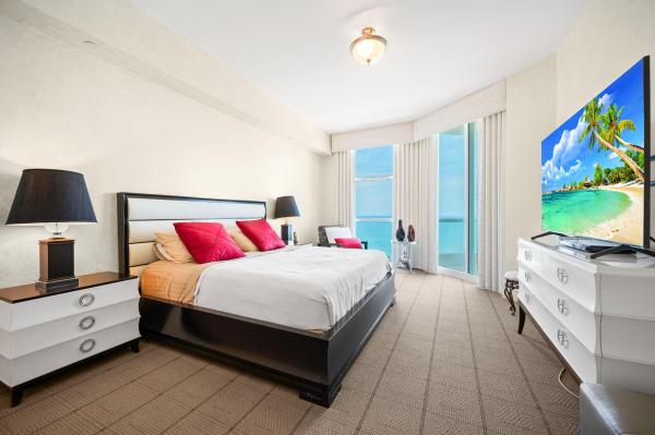 Turnberry Ocean Colony North Tower, 16051 Collins Ave #1902, Sunny Isles Beach, Florida 33160, image 3