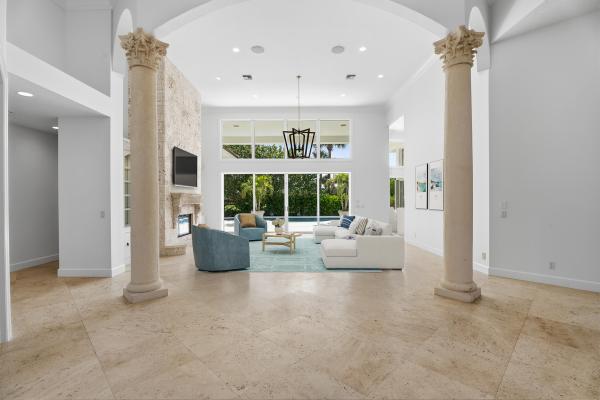 6841 SE Harbor Cir, Fort Pierce, Florida 34996, image 2