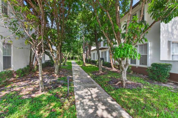 Paloma Lakes, 4651 Mimosa Ter #1212, Coconut Creek, Florida 33073, image 2