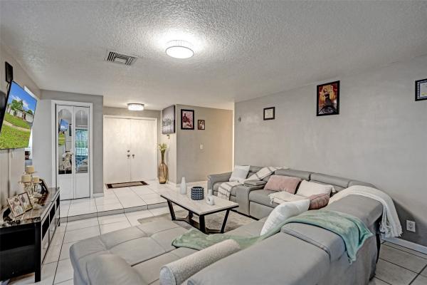 Sunflower, 7008 NW 81st St, Tamarac, Florida 33321, image 1