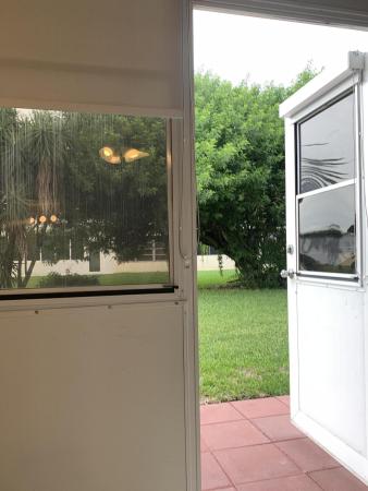 81 Kingswood E, West Palm Beach, Florida 33417, image 1