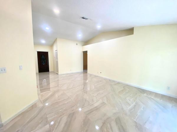5314 Blueberry Hill Ave, Lake Worth, Florida 33463, image 3