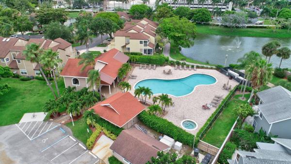 Carriage Houses, 5328 Buckhead Cir #2020, Boca Raton, Florida 33486, image 2