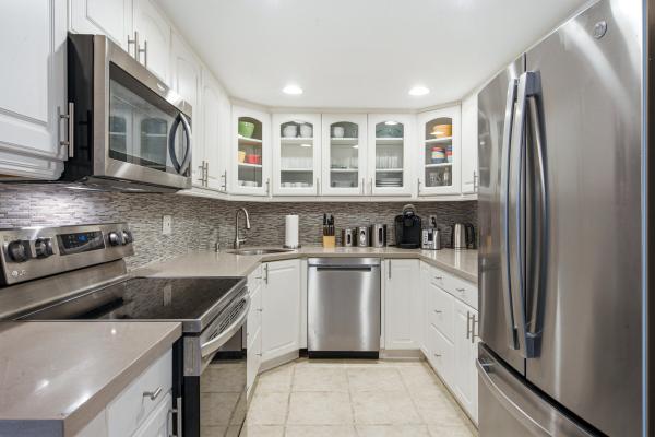 Manor Grove Village, 119 NE 19th Ct #118G, Wilton Manors, Florida 33305, image 2