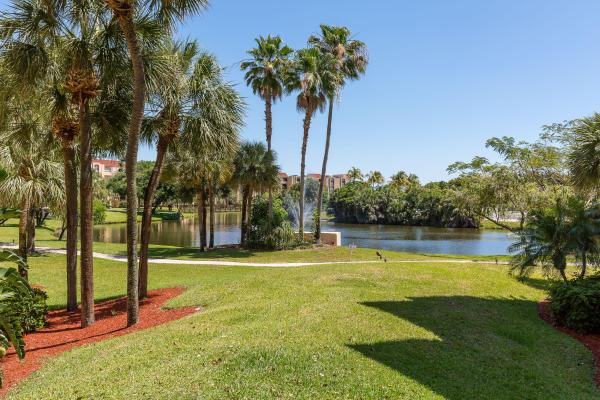 1915 Lavers Cir #E309, Delray Beach, Florida 33444, image 2