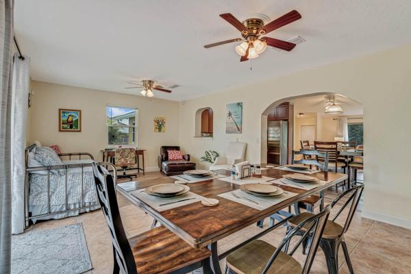 La Mancha, 427 Las Palmas St, Royal Palm Beach, Florida 33411, image 1