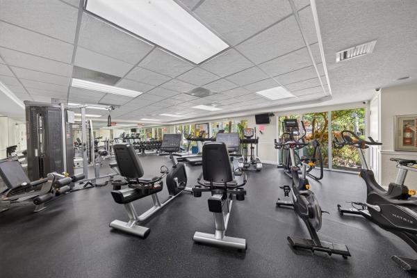 Pine Crest Village At Victoria Park, 151 NE 16th Ave #278, Fort Lauderdale, Florida 33301, image 2