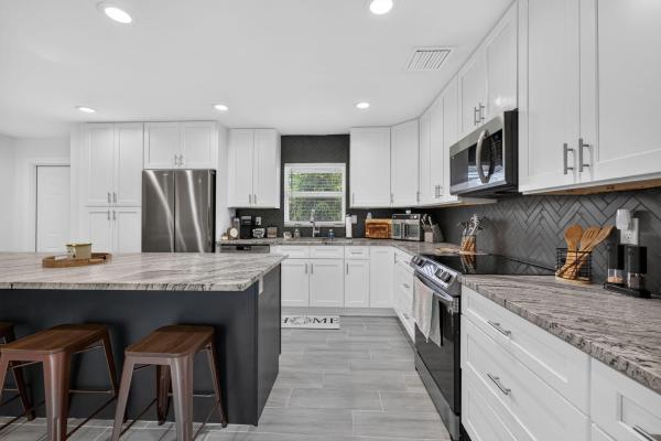 Indian River Estates, 5912 Pinetree Dr, Fort Pierce, Florida 34982, image 2