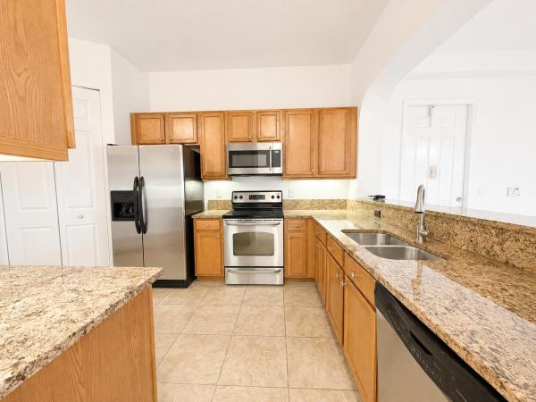 Royal Point At Palm-Aire, 3600 Oaks Clubhouse Dr #501, Pompano Beach, Florida 33069, image 2