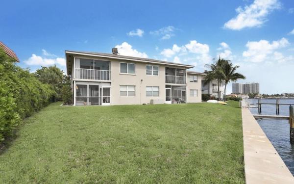 Eastwind, 370 Wilma Cir #6, Riviera Beach, Florida 33404, image 2