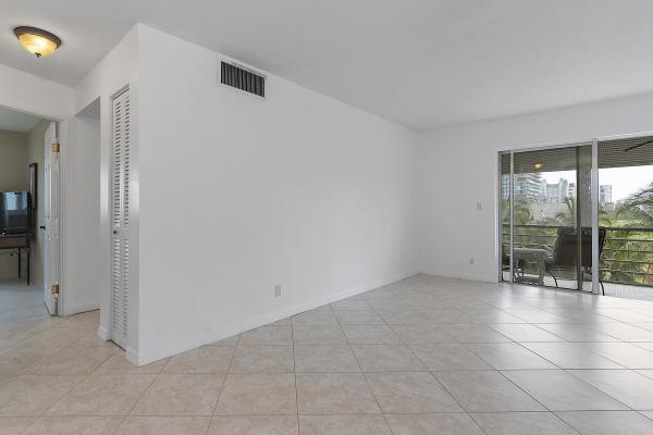 300 NE 14th Ave #501, Hallandale Beach, Florida 33009, image 3