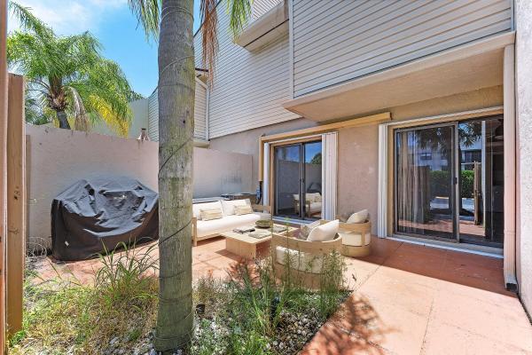 Lake Place, 612 Executive Center Dr #107, West Palm Beach, Florida 33401, image 1