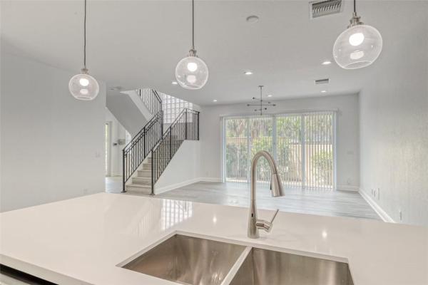 Tarpon River, 502 SW 4th Ave #1, Fort Lauderdale, Florida 33315, image 2