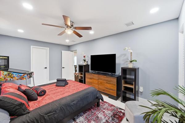 Norwood, 141 SE 8th St, Pompano Beach, Florida 33060, image 3