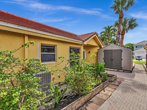 7559 Savannah Ln, Lake Worth, Florida 33463, image 2