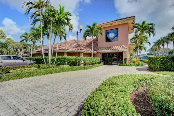 Caribe Isle At River Bridge, 208 Caribe Ct, Greenacres, Florida 33413, image 3