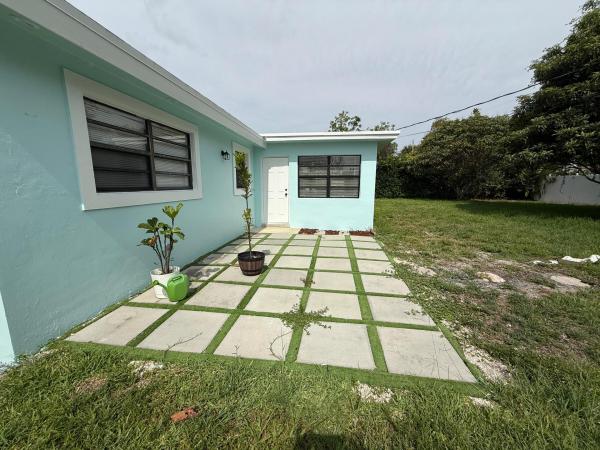 Villa Rica, 477 NE 35th St, Boca Raton, Florida 33431, image 3