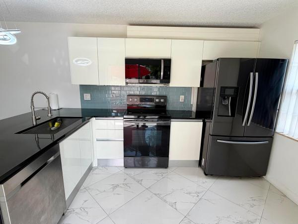 Wellesley At Lake Clarke Shores, 8161 Andover Ct #61D, Lake Clarke Shores, Florida 33406, image 3