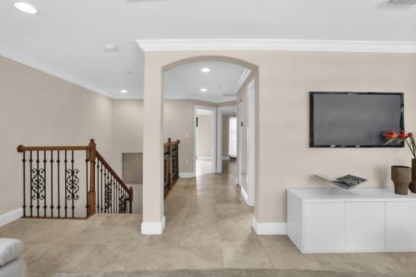 Grandeur, 1362 Bayview Dr, Fort Lauderdale, Florida 33304, image 2