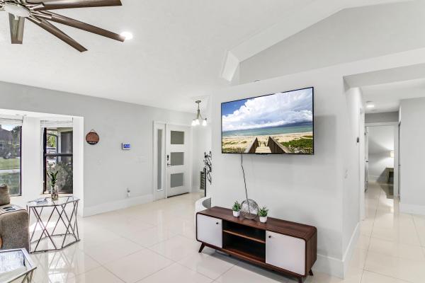 Bayshore Heights, 1685 SW Schleicher Ln, Port St. Lucie, Florida 34984, image 3