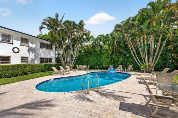 Beach Vista, 624 Orton Ave #3, Fort Lauderdale, Florida 33304, image 2
