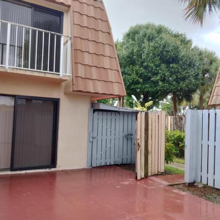 Waterside Luxury Townhomes, 729 Mill Valley Pl, West Palm Beach, Florida 33409, image 2