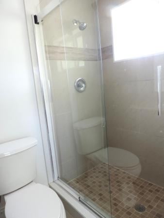915 SE 22nd Ave, Pompano Beach, Florida 33062, image 2